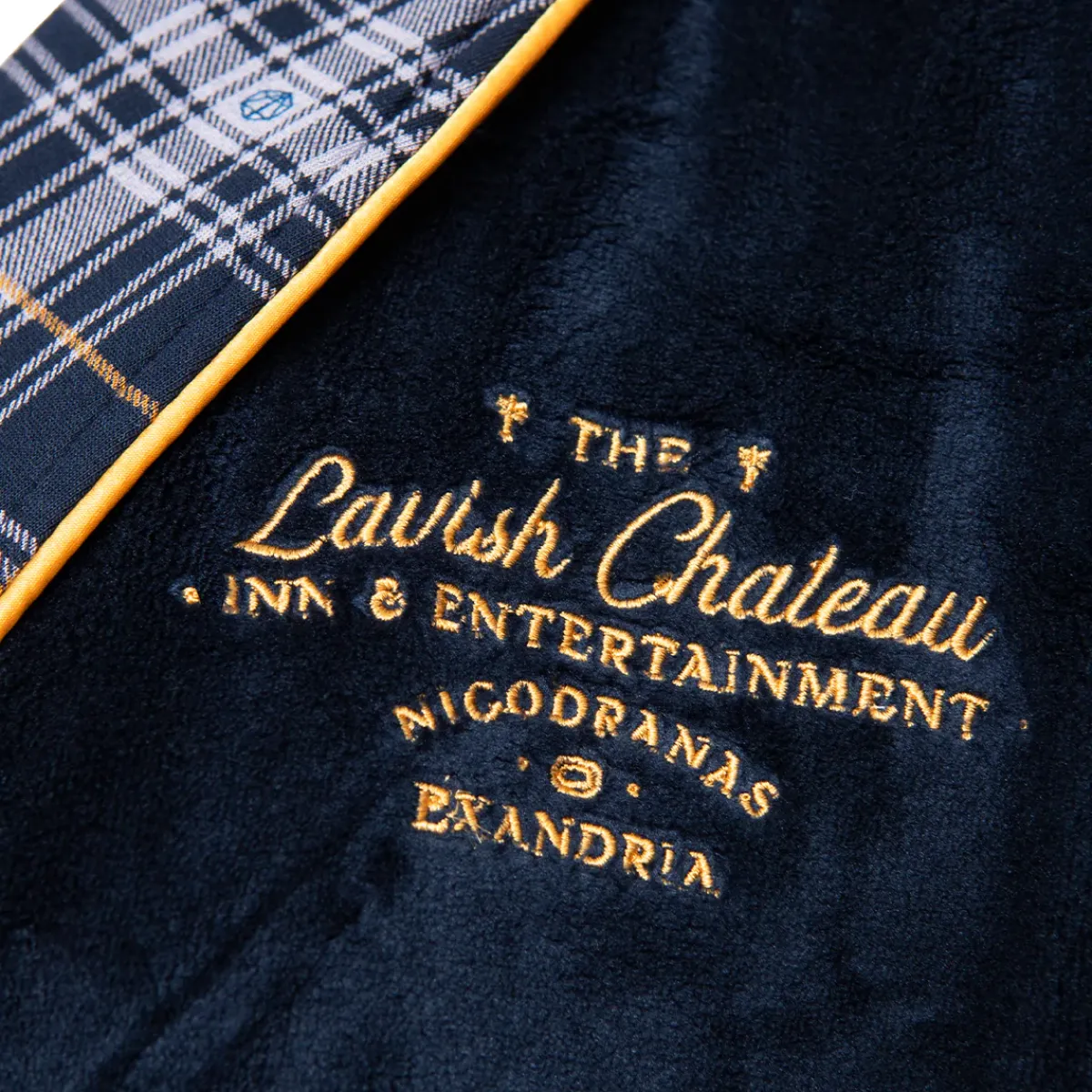 Critical Role Pajamas & Robes>Lavish Chateau Bathrobe